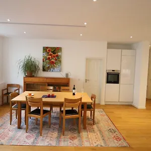 Apartment Am Josephsplatz 125 M2 Munich
